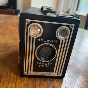 Eastman Kodak Brownie 1941 Camera